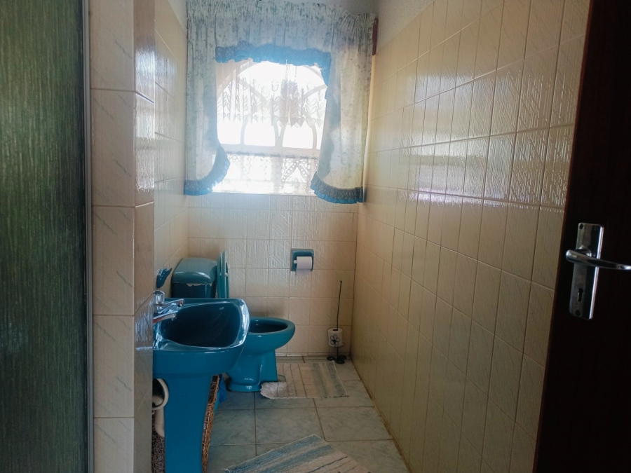 4 Bedroom Property for Sale in Wilkoppies North West